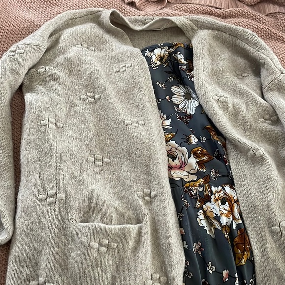 Fat Face Sweaters - PRICE DROP Fat Face US 6 oversized beige “bubble” cardigan size (fits an 18/20!)